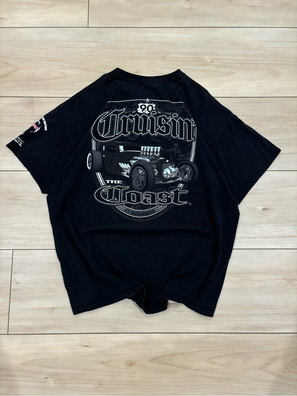 Men’s Black 'Cruisin The Coast' Vintage Car Show grunge Graphic Tee